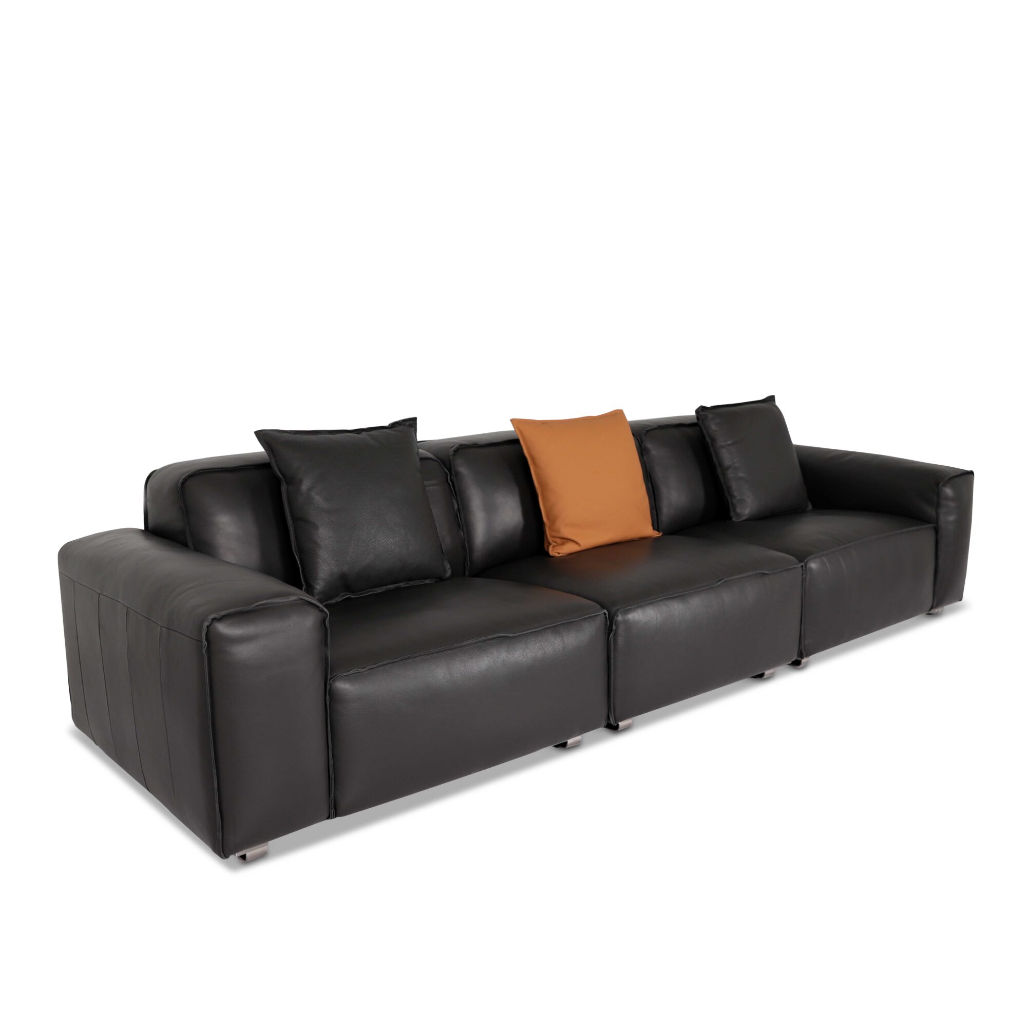 كنب بثلاثة مقاعد