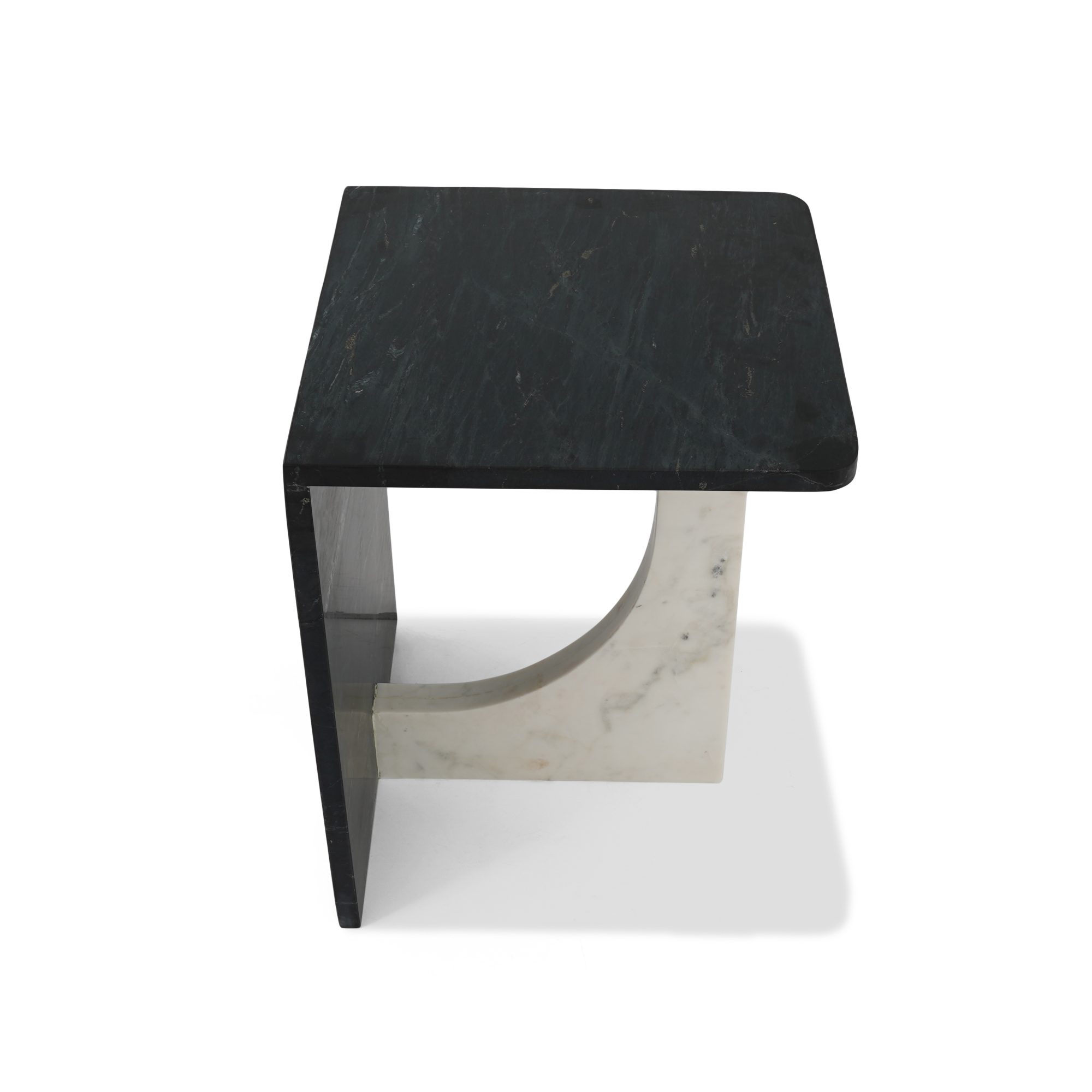 طاولات جانبية